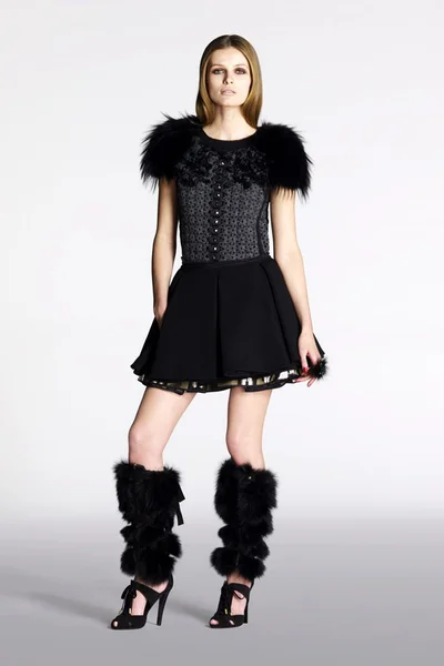 Look 16